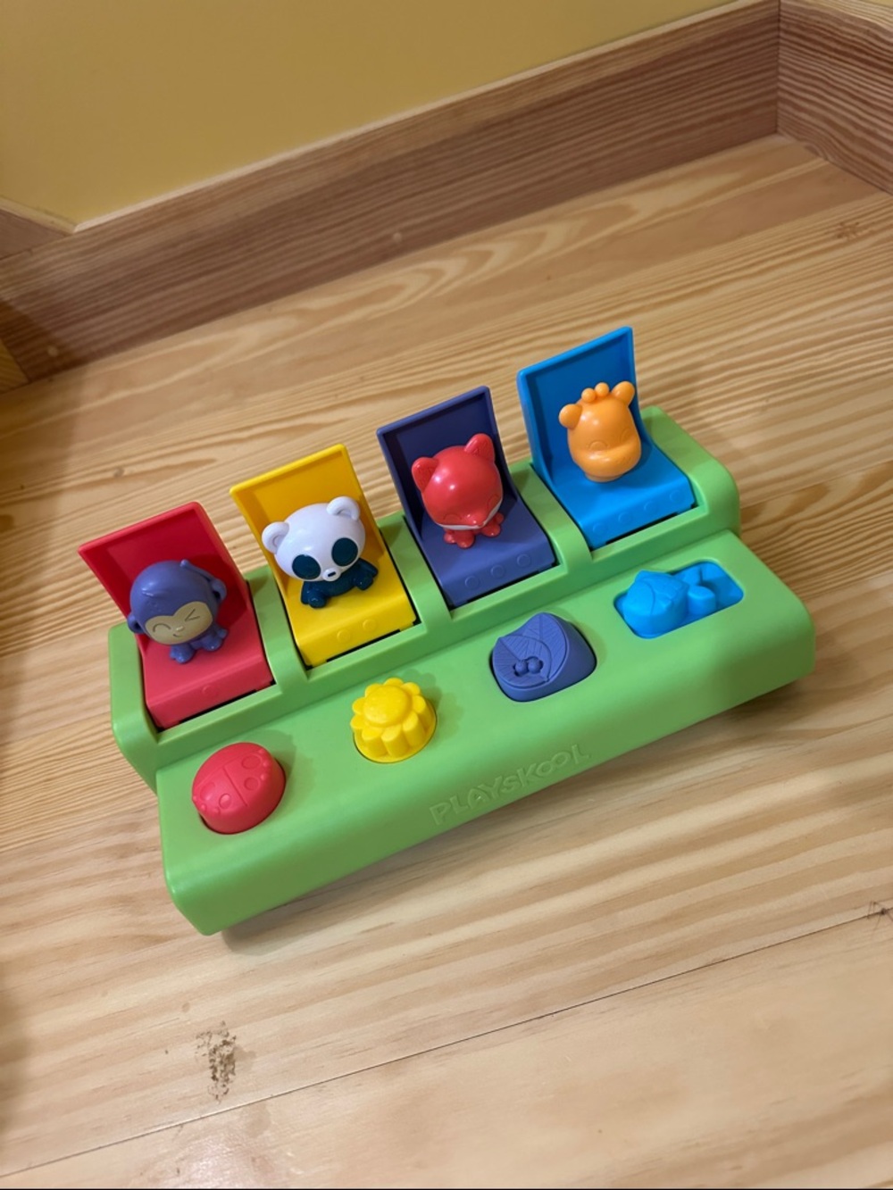 Playskool Pop-Up Animal Toy - Green Base with Multicolor Detail